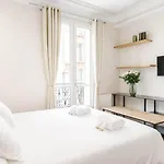 Eiffel Tower Appartement